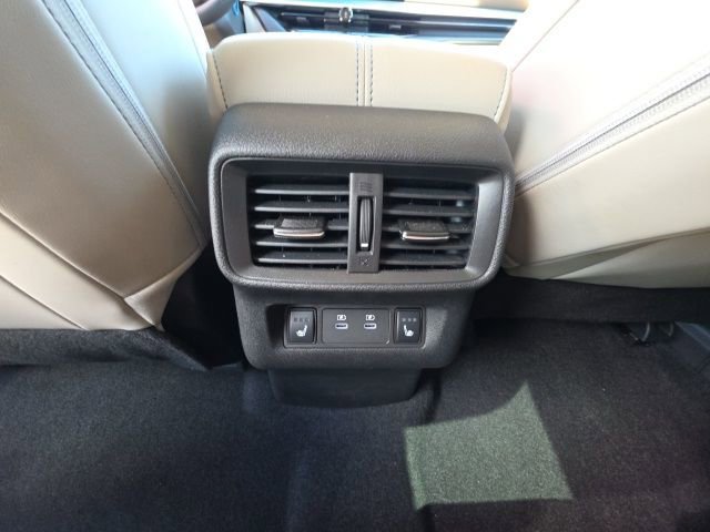 Used 2025 Nissan Murano Platinum w/ Cargo Package image 25