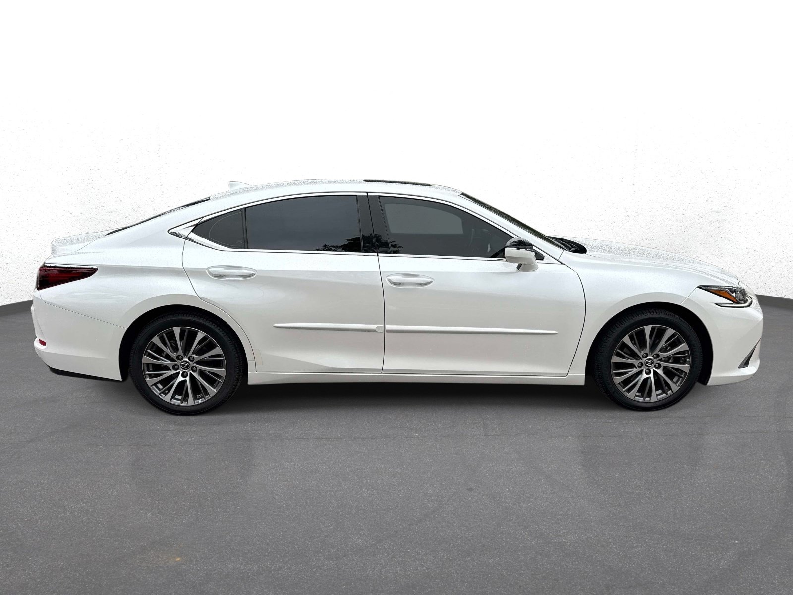 Used 2021 Lexus ES 350 w/ Premium Package FWD image 2