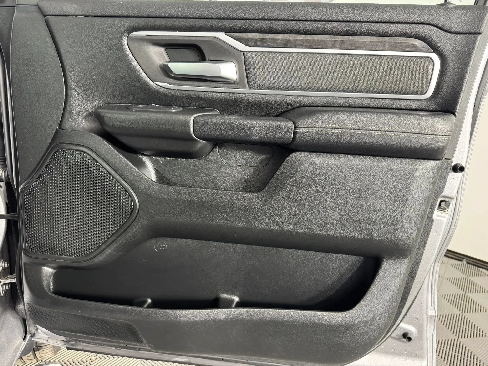 Used 2020 RAM 1500 Big Horn AWD/4WD image 37