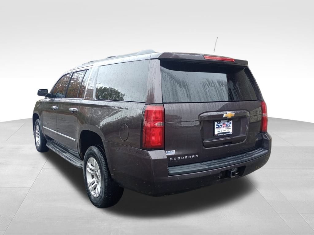 Used 2015 Chevrolet Suburban LS image 7