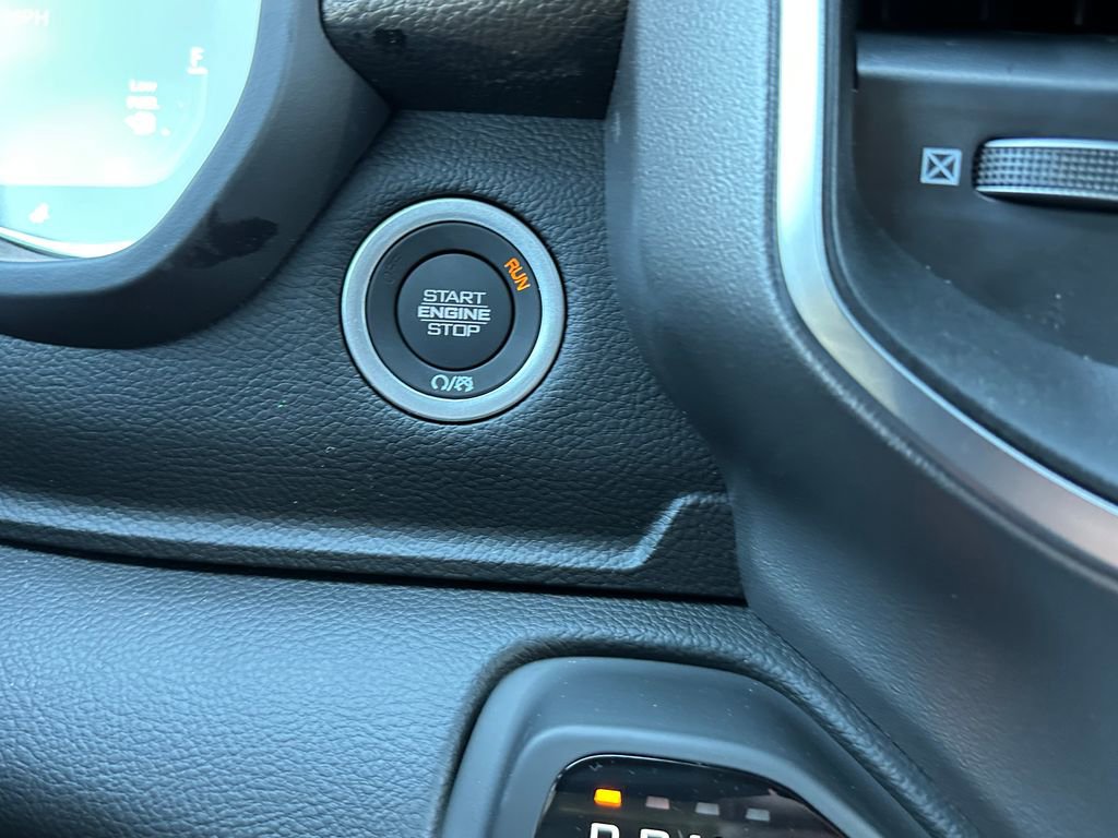 New 2026 RAM 1500 4x4 Crew Cab image 29