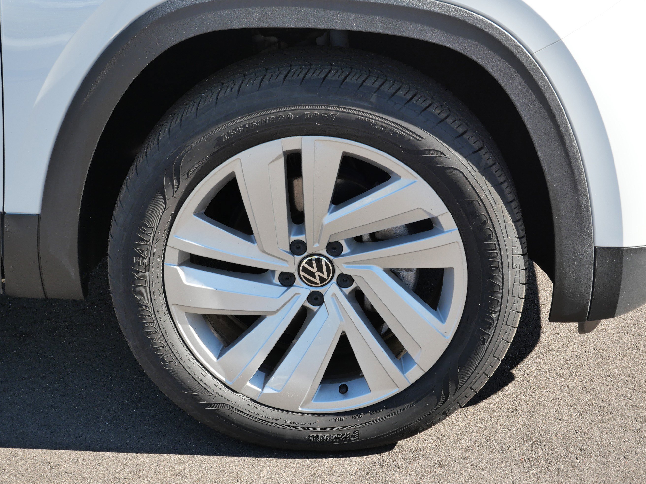 Certified 2022 Volkswagen Atlas Cross Sport SE image 15