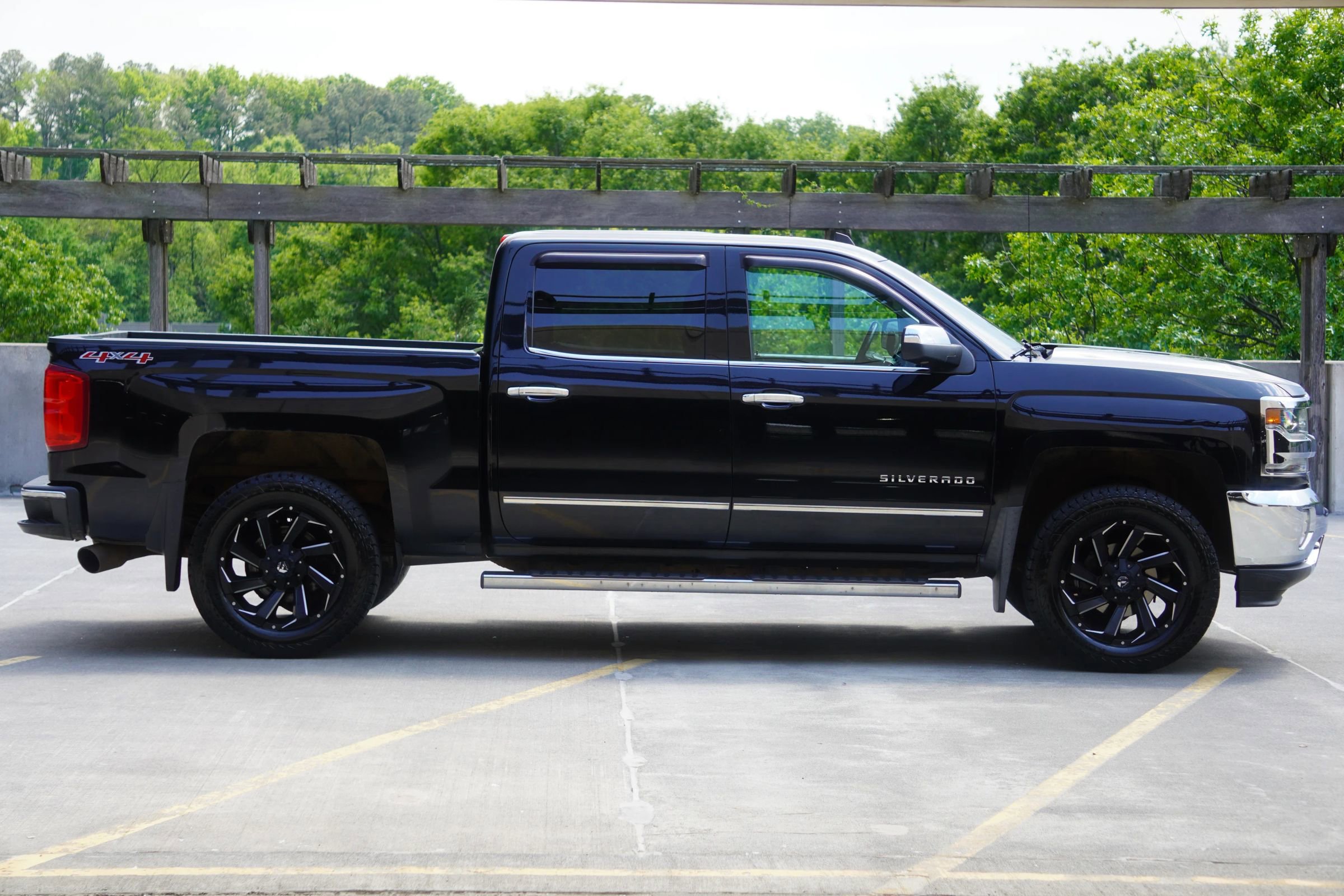 Used 2017 Chevrolet Silverado 1500 LTZ w/ Sport Package AWD/4WD image 15
