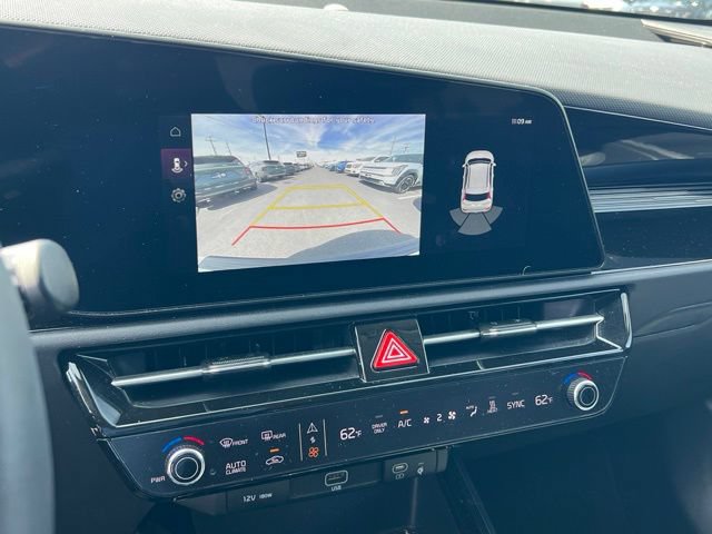 Certified 2025 Kia Niro Wind w/ Wind Preserve Package FWD image 19
