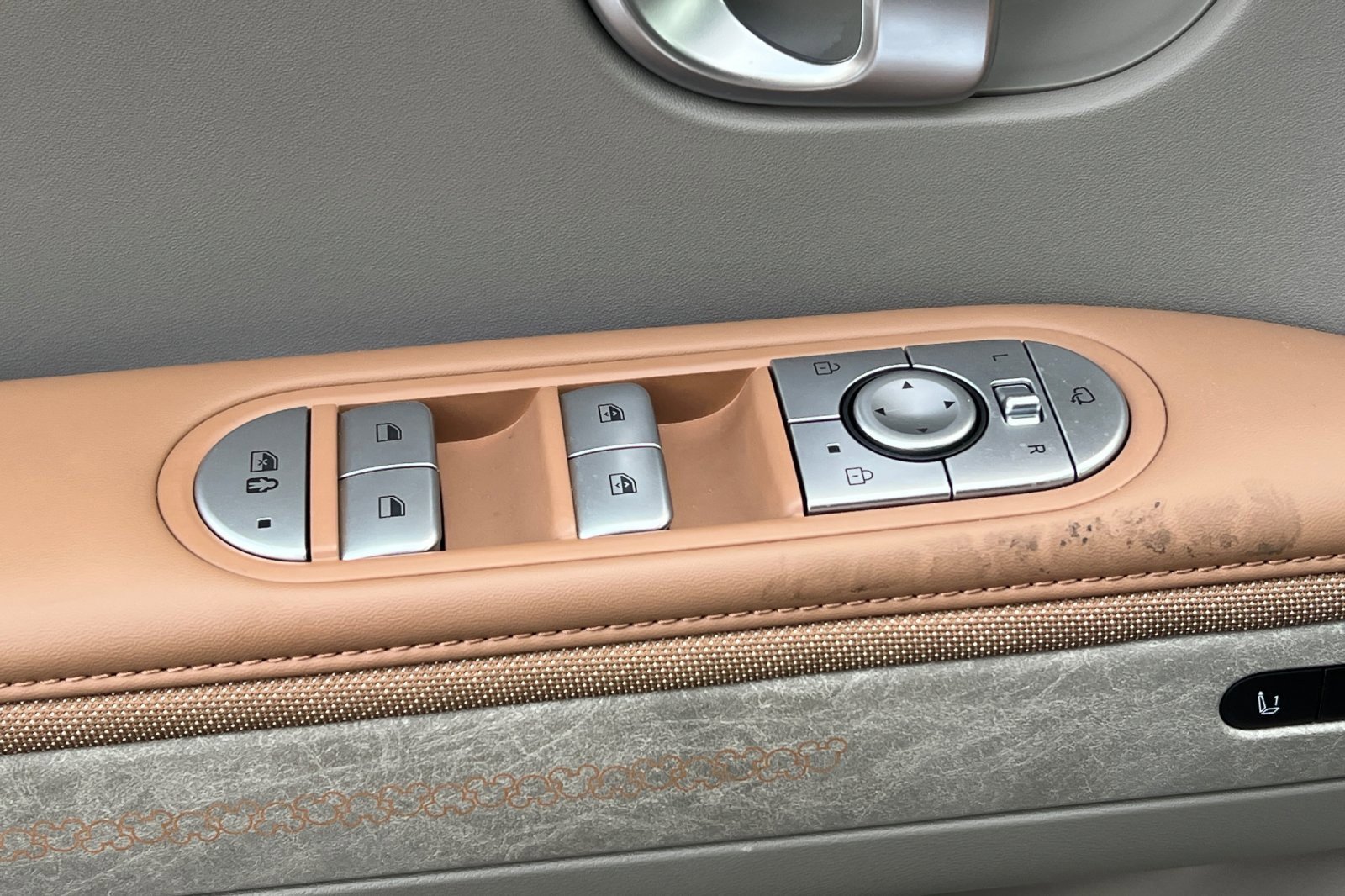 Used 2024 Hyundai Ioniq 5 Limited image 13