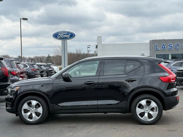 Used 2021 Volvo XC40 T5 Momentum image 42