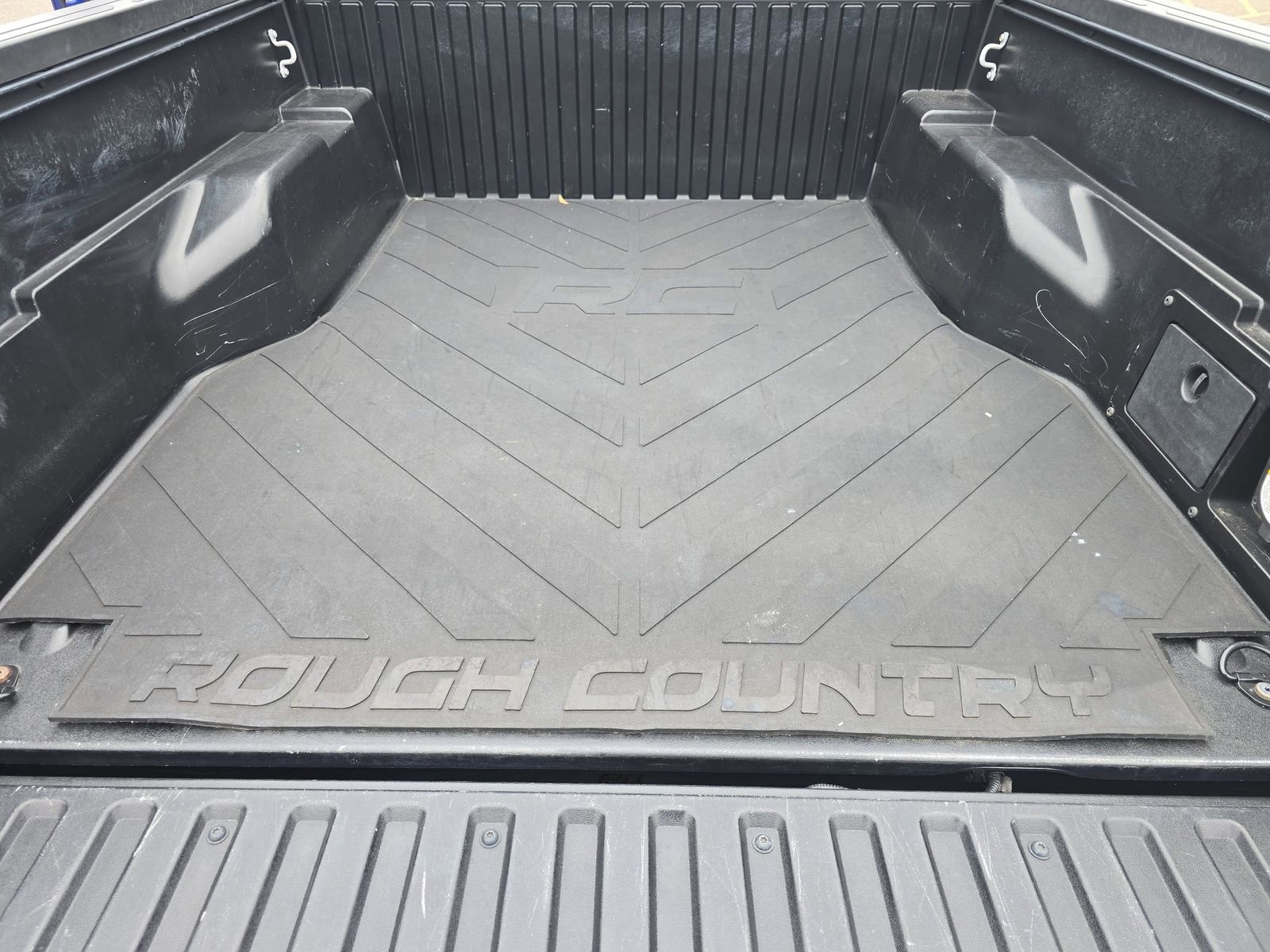 Used 2022 Toyota Tacoma TRD Off-Road image 19