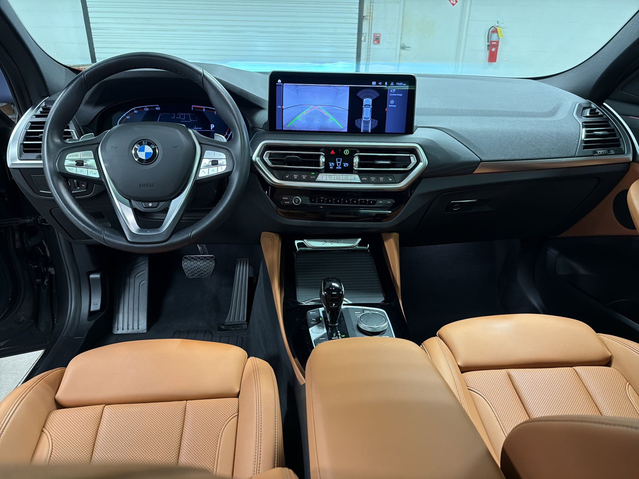 Certified 2023 BMW X4 xDrive30i w/ Premium Package image 16