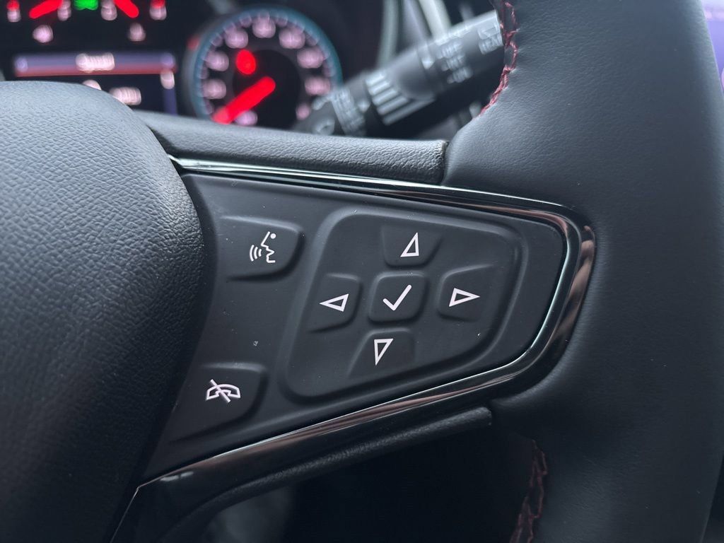 Used 2023 Chevrolet Equinox RS w/ RS Leather Package image 21