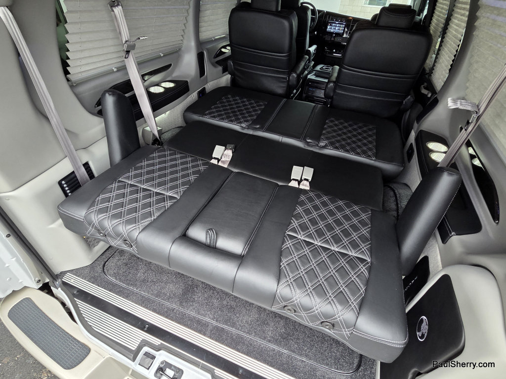 Used 2023 Chevrolet Express 2500 RWD image 21