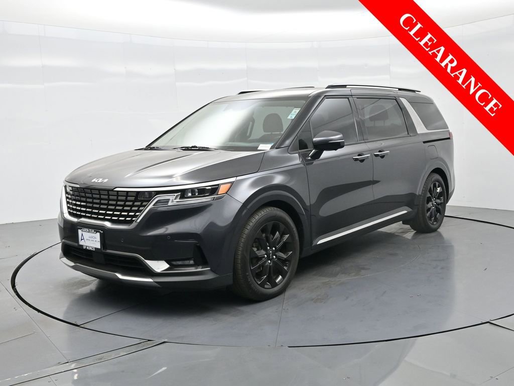 Used 2023 Kia Carnival SX Prestige image 2