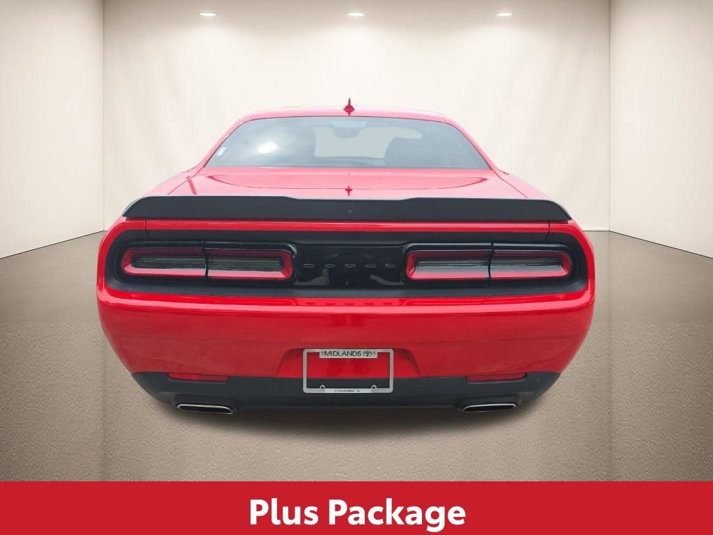 Used 2022 Dodge Challenger SXT w/ Plus Package image 5