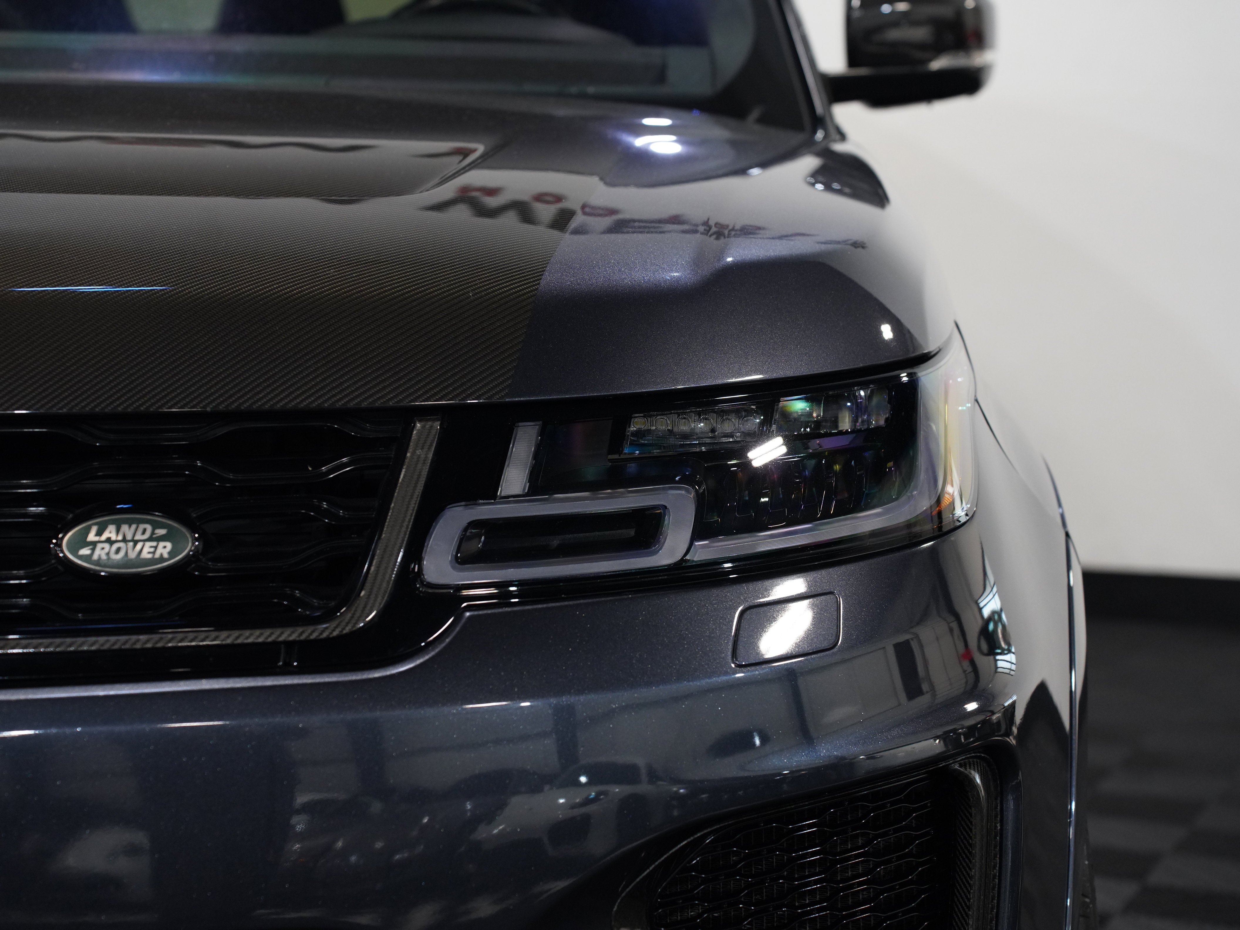 Used 2018 Land Rover Range Rover Sport SVR image 10