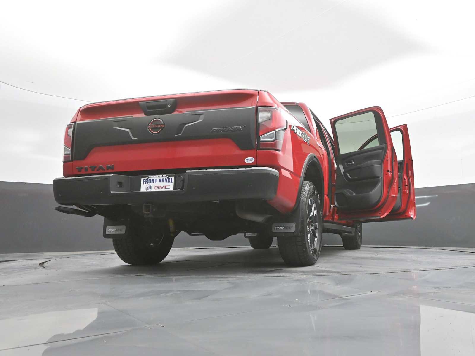 Used 2024 Nissan Titan PRO-4X w/ Pro-4x Convenience Package AWD/4WD image 48