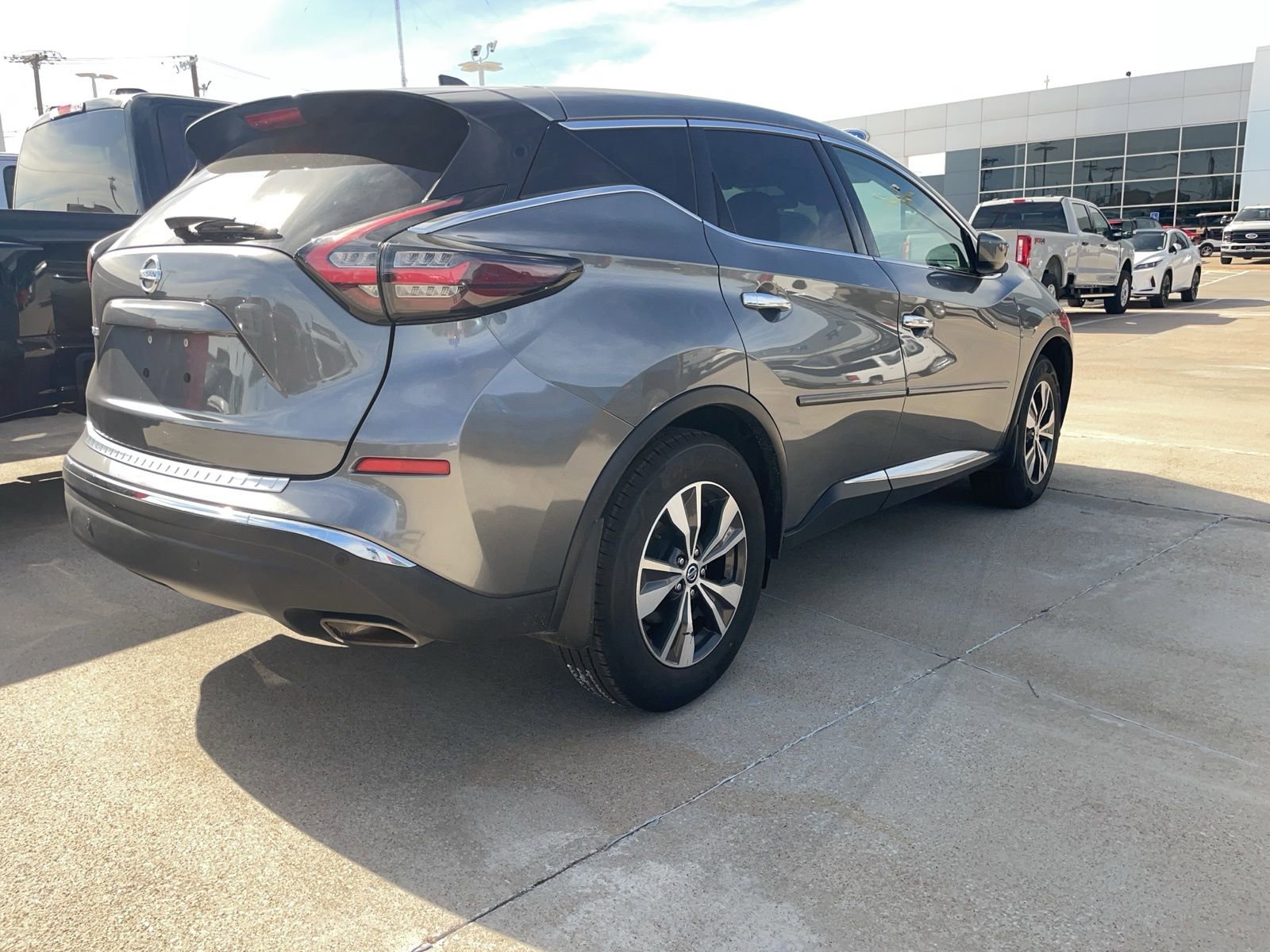 Used 2022 Nissan Murano S image 7
