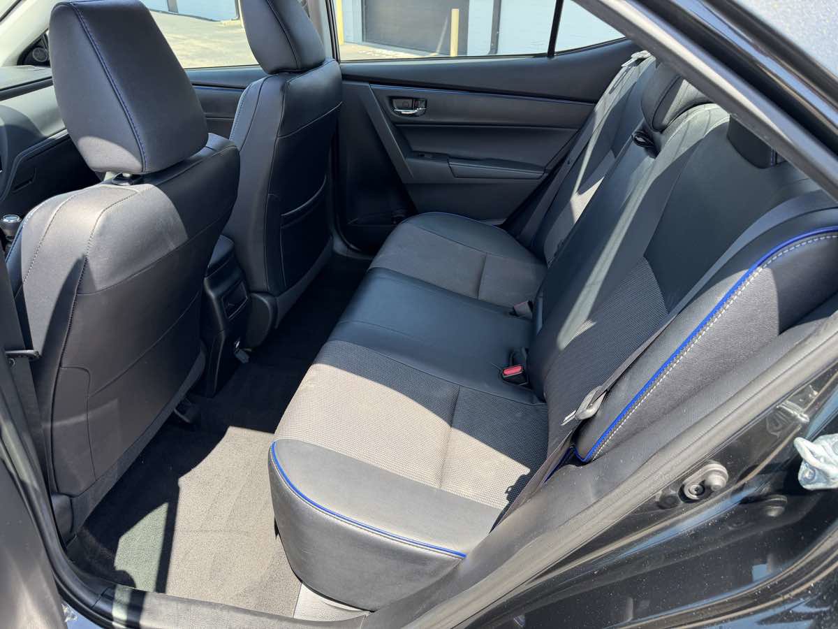 Used 2018 Toyota Corolla SE FWD image 13