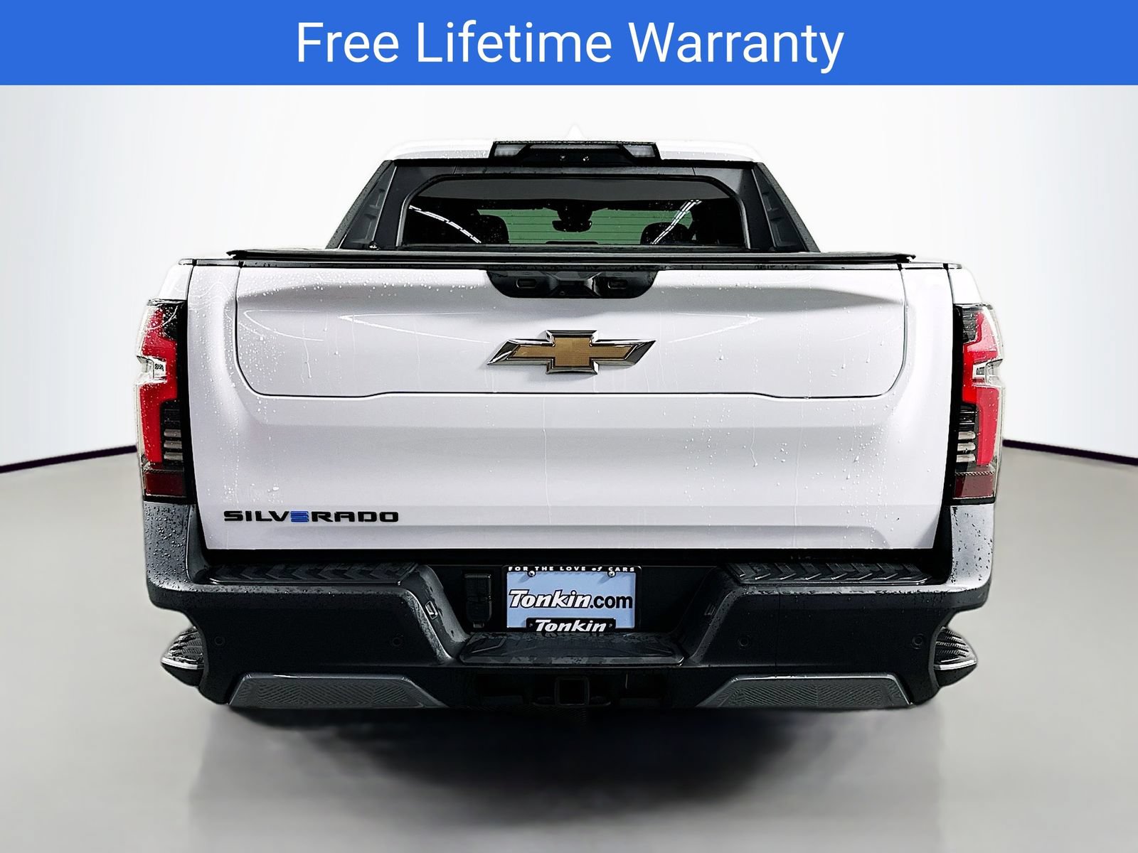 New 2026 Chevrolet Silverado EV LT w/ LPO, Dark Package Plus AWD/4WD image 7