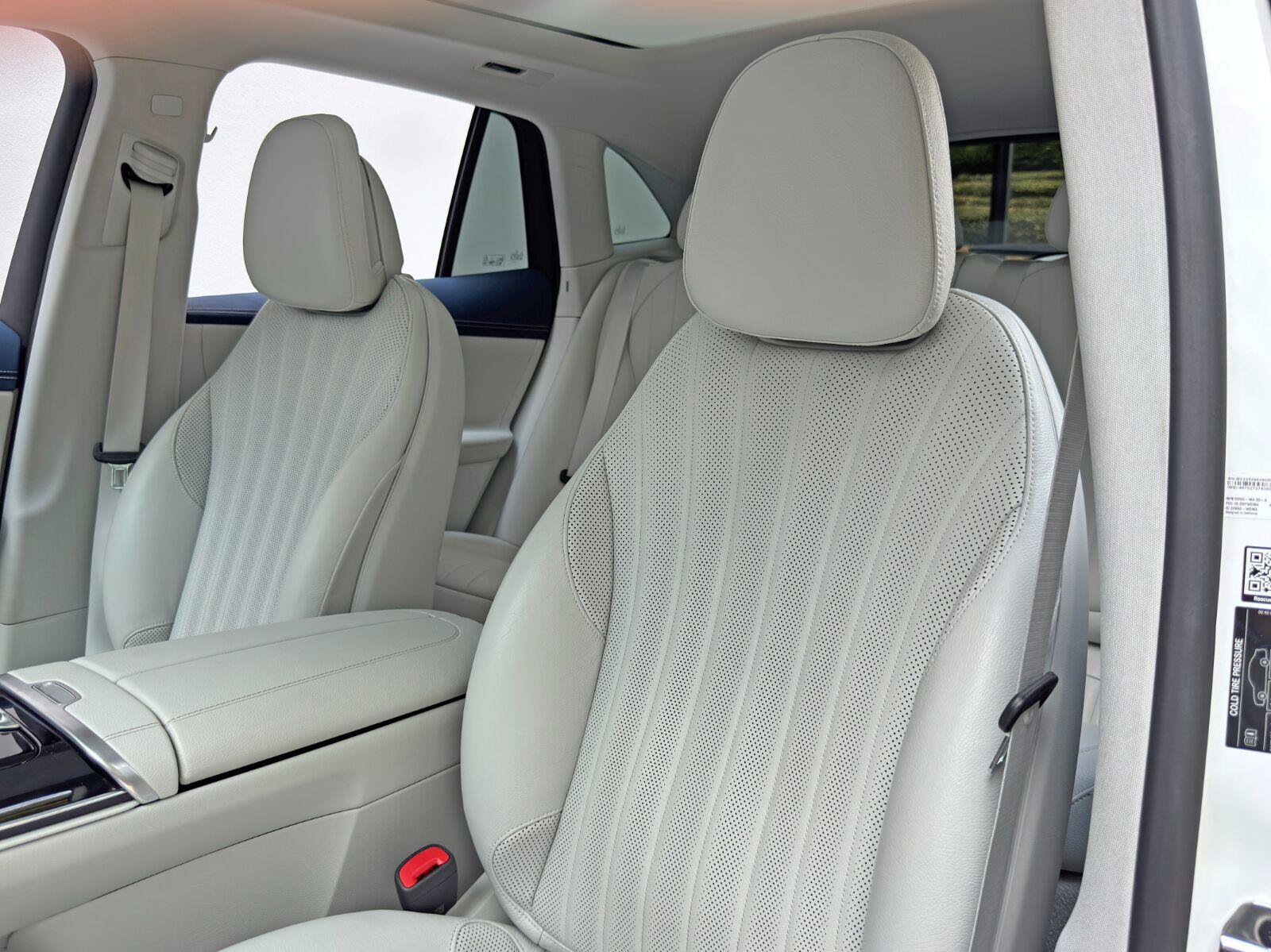 Used 2023 Mercedes-Benz EQE 500 4MATIC SUV w/ Exclusive Trim Package image 36