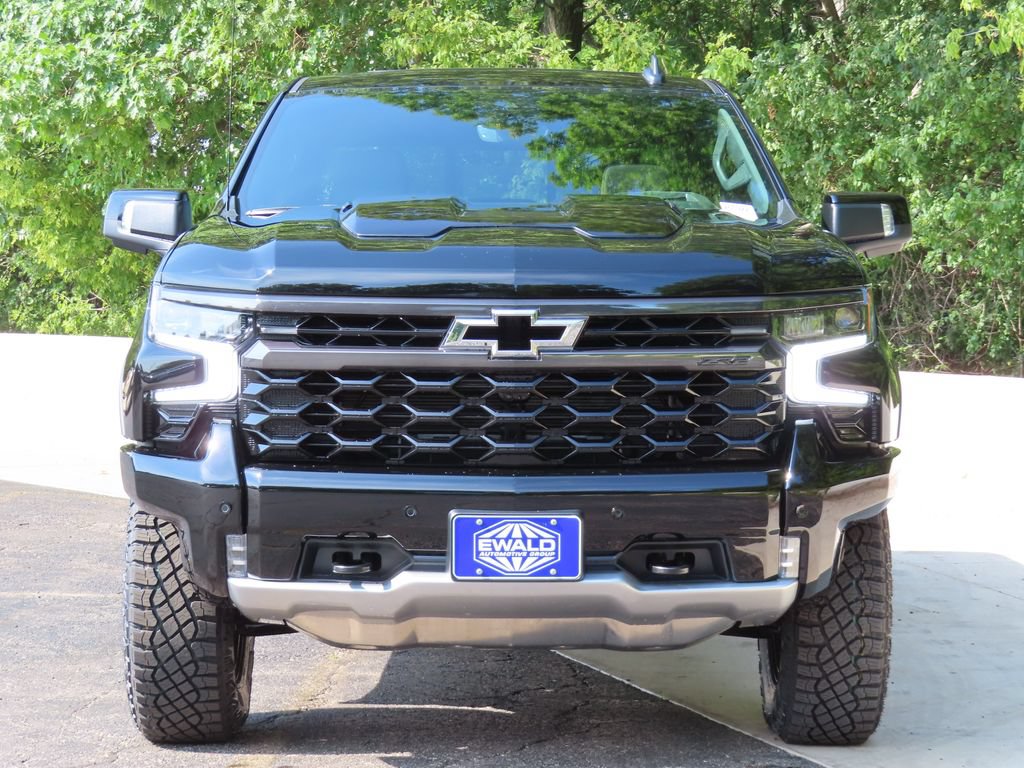 New 2026 Chevrolet Silverado 1500 ZR2 w/ Dark Appearance Package AWD/4WD image 24