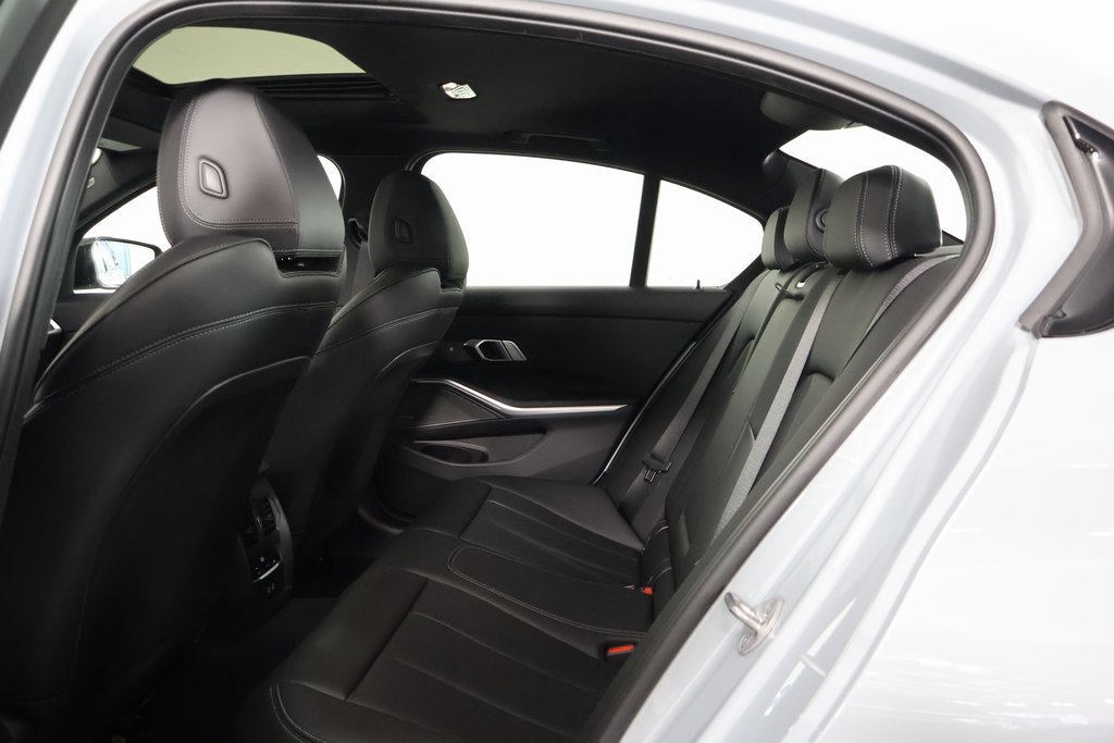 New 2026 BMW 330i Sedan w/ M Sport Package RWD image 6