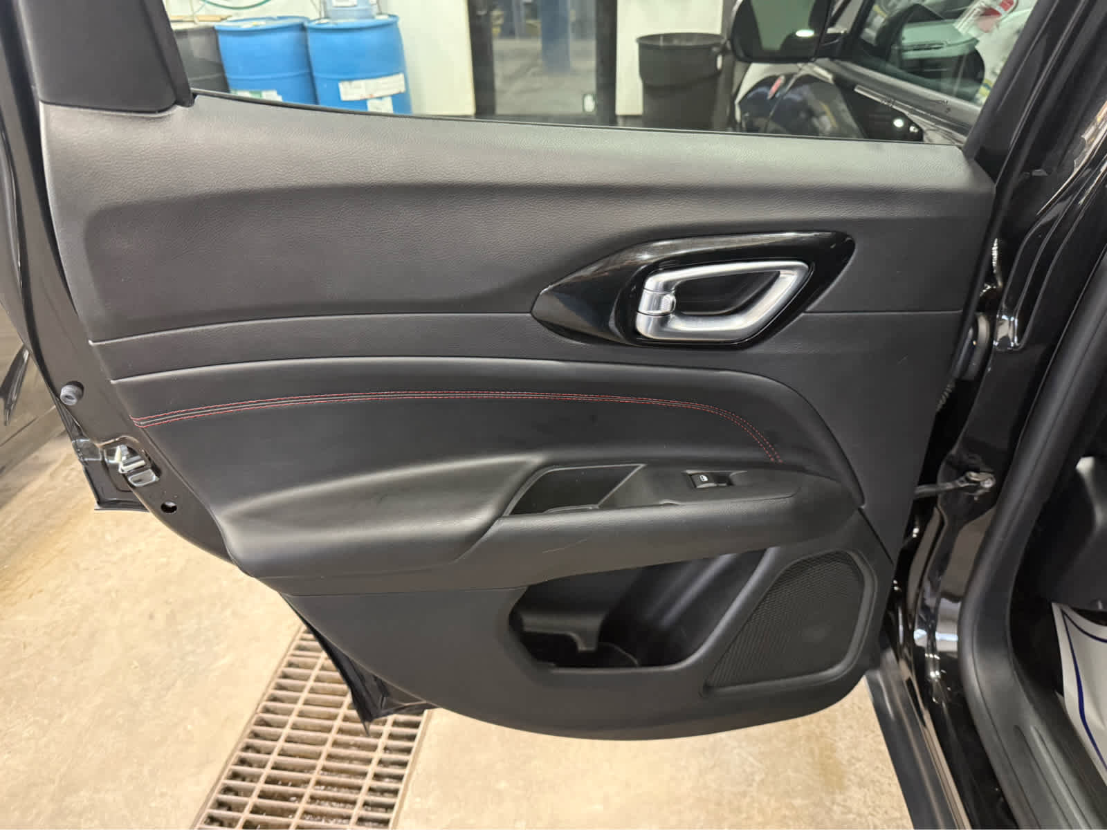 Used 2022 Jeep Compass Trailhawk AWD/4WD image 22