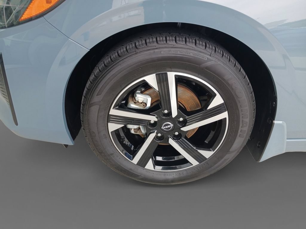 Used 2025 Nissan Sentra SV FWD image 15