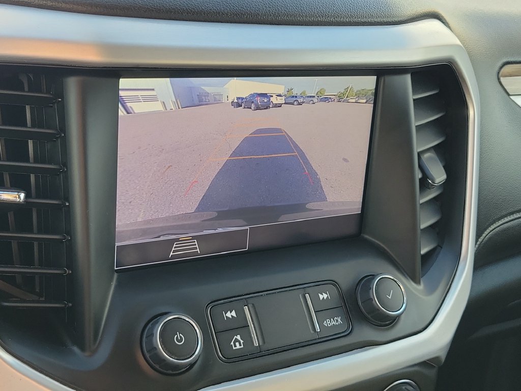 Used 2023 GMC Acadia SLE w/ Driver Convenience Package FWD image 25