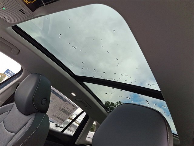 New 2026 Volkswagen Tiguan SE image 7