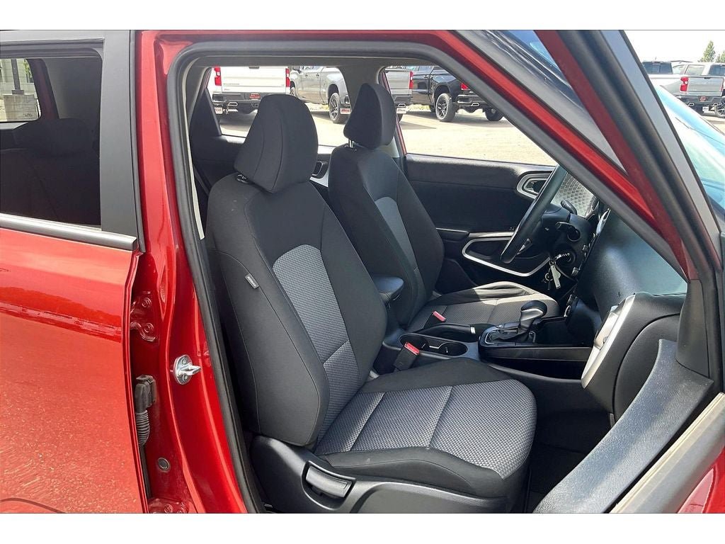 Used 2022 Kia Soul LX w/ Technology Package FWD image 8