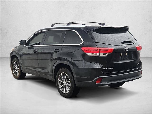 Used 2019 Toyota Highlander XLE FWD image 9