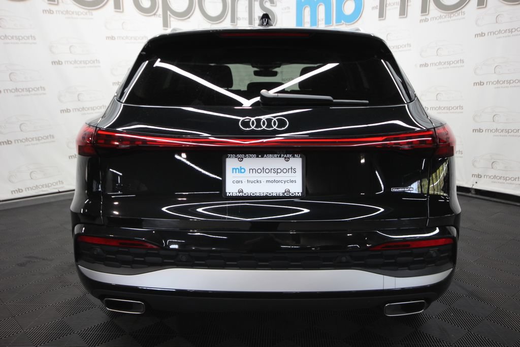 Used 2025 Audi Q5 Premium w/ Convenience Package AWD/4WD image 5