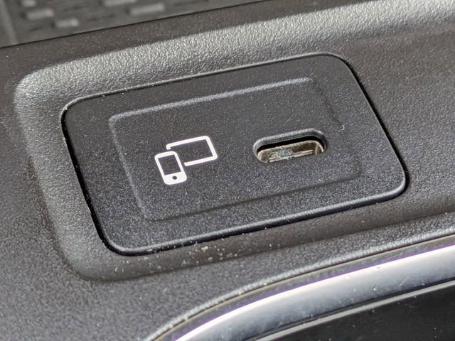 Used 2021 Mercedes-Benz GLB 250 image 30