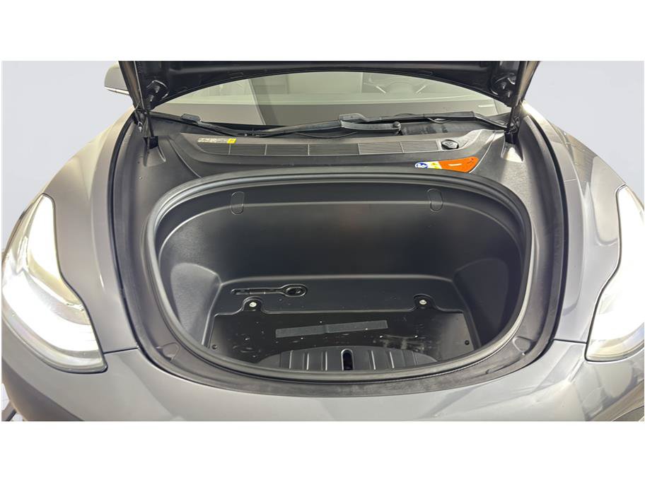 Used 2018 Tesla Model 3 Long Range RWD image 42