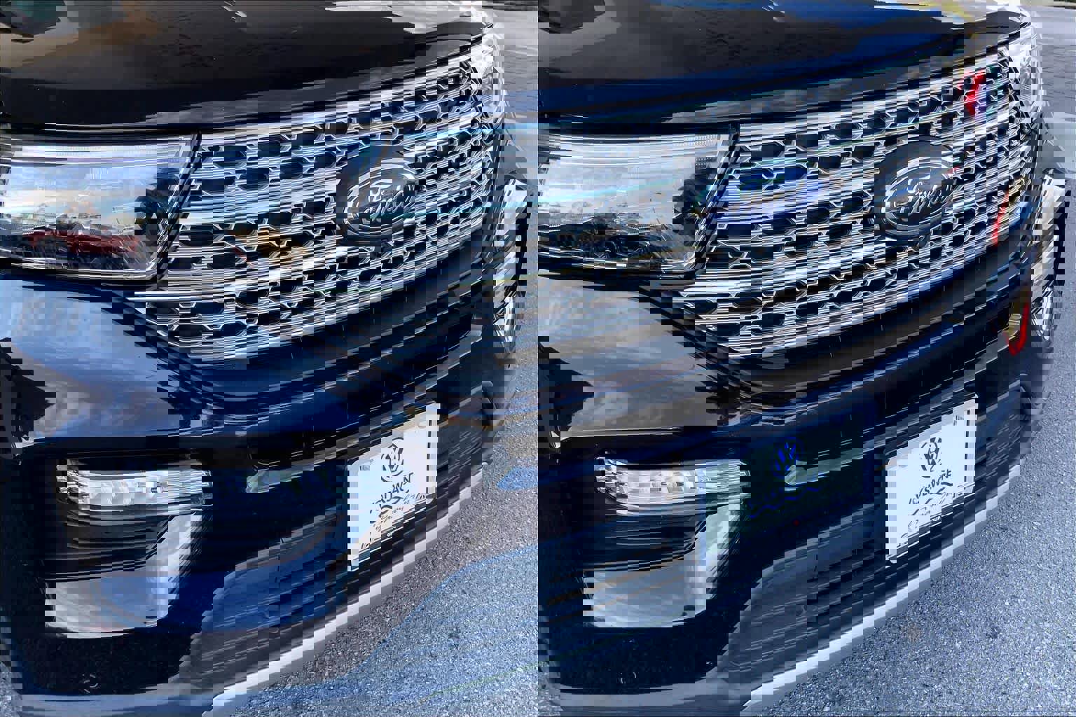 Used 2022 Ford Explorer Limited w/ Equipment Group 301A image 29