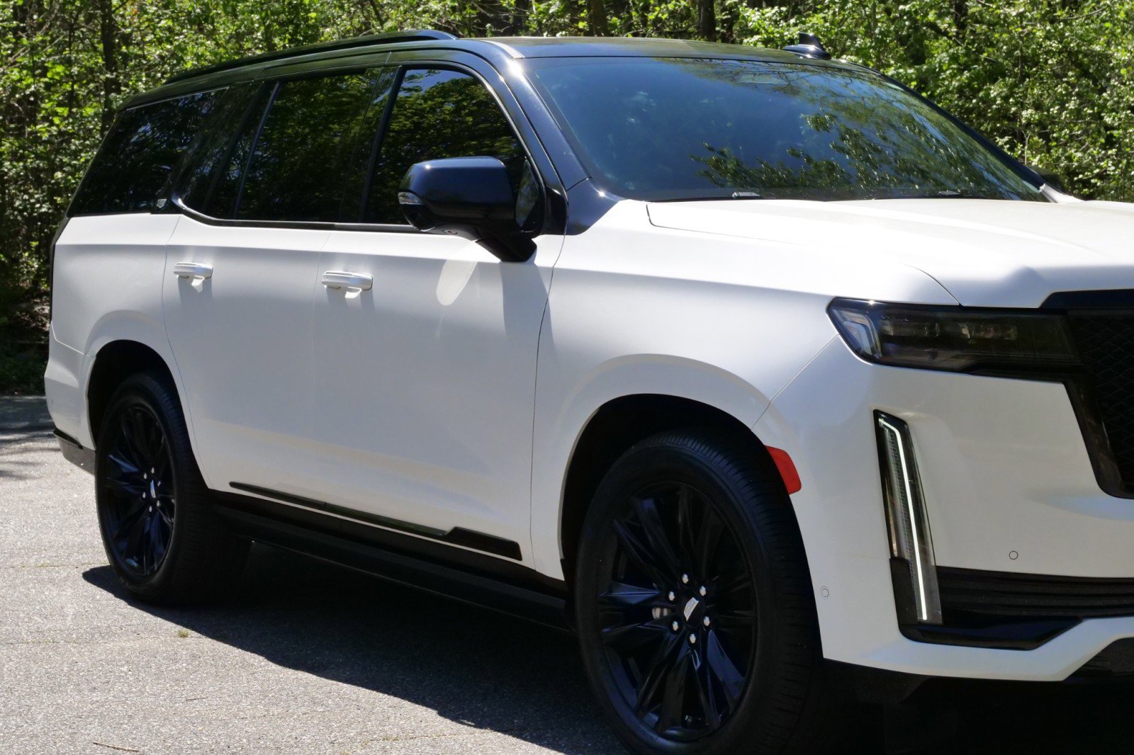 Used 2021 Cadillac Escalade Sport w/ Driver Assist Tech Package image 38