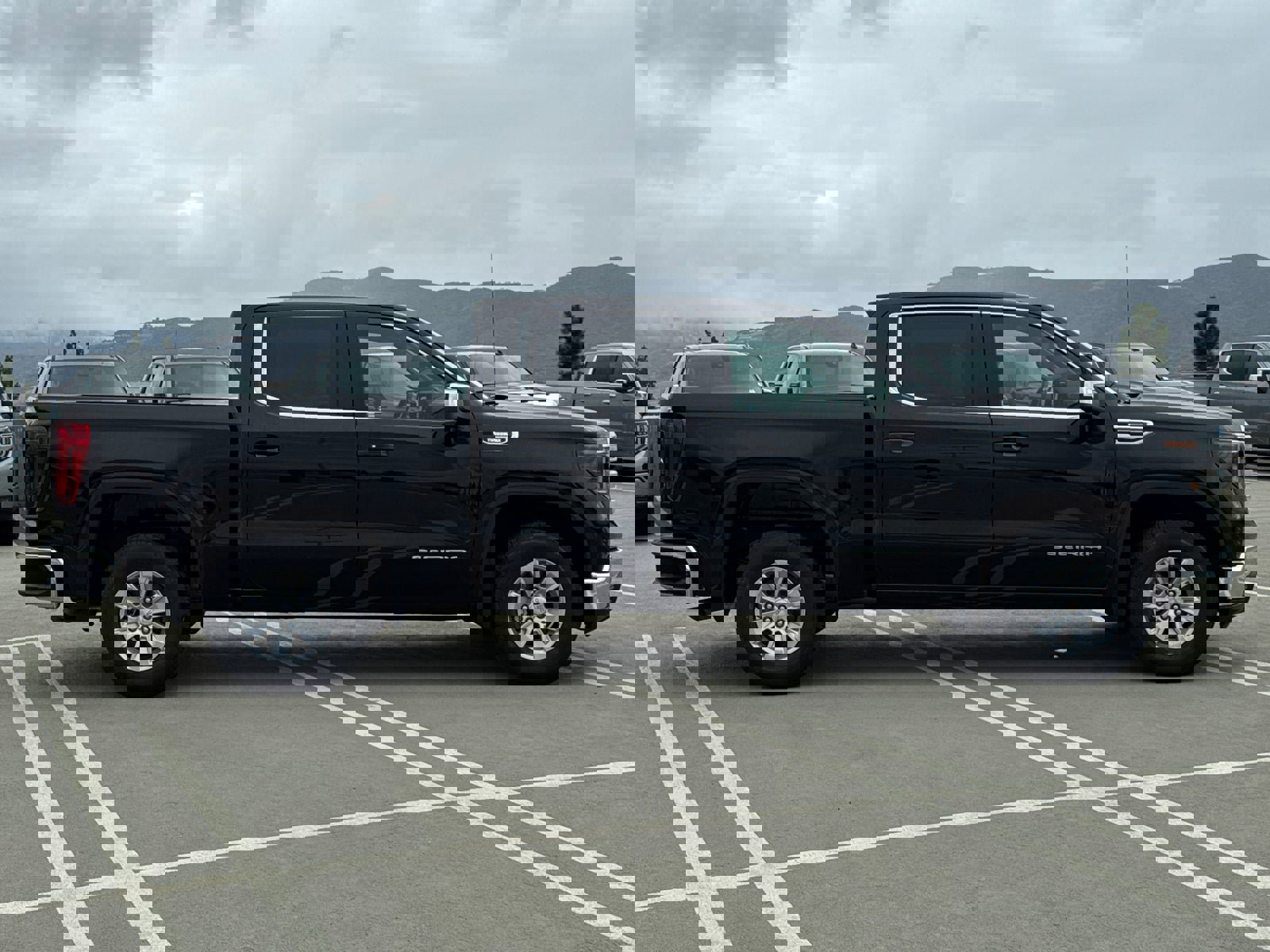 Used 2026 GMC Sierra 1500 SLE image 7