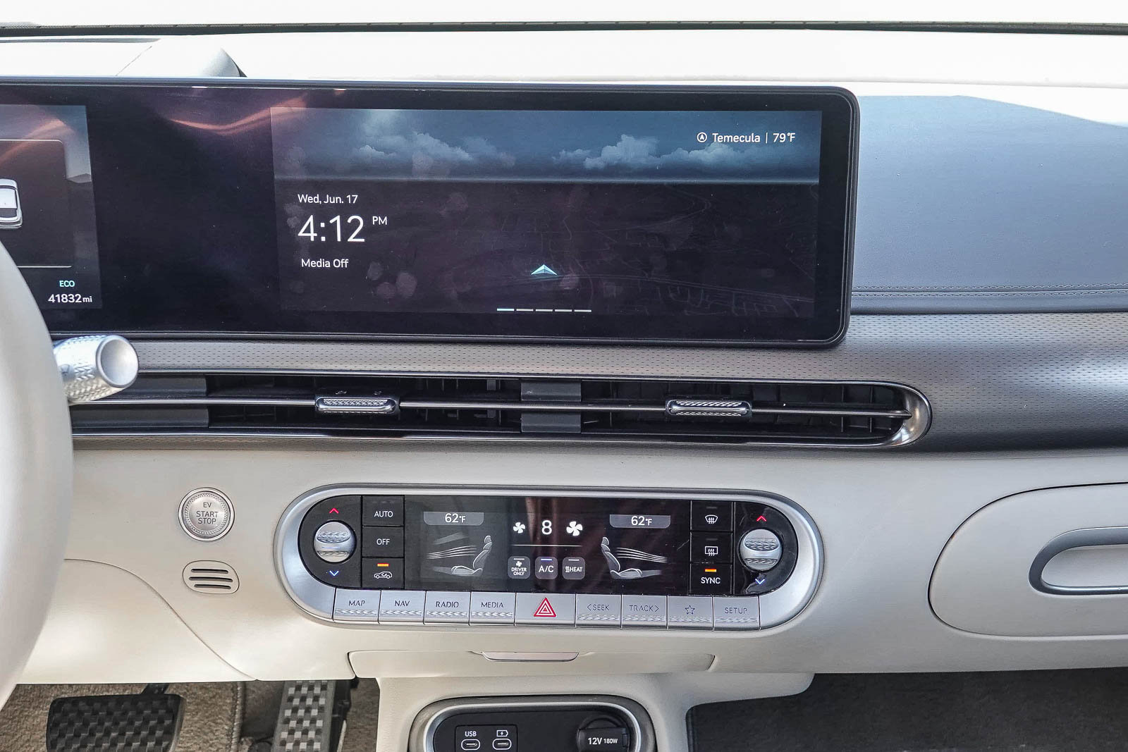 Used 2023 Genesis GV60 Advanced AWD/4WD image 13