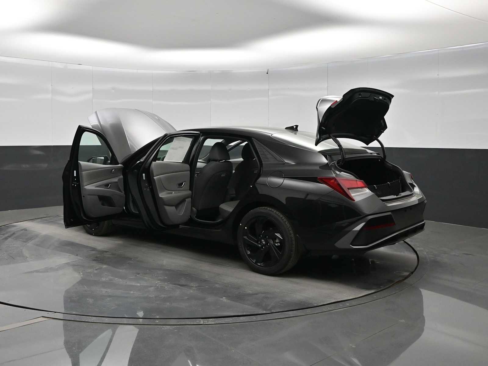 New 2026 Hyundai Elantra Sport FWD image 44