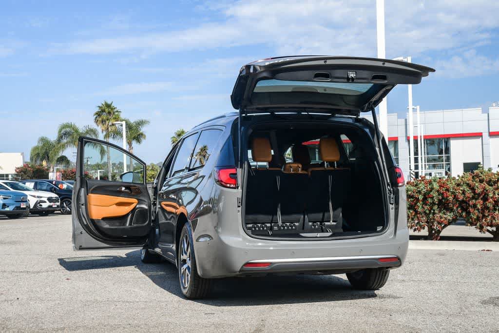 Used 2022 Chrysler Pacifica Pinnacle FWD image 29
