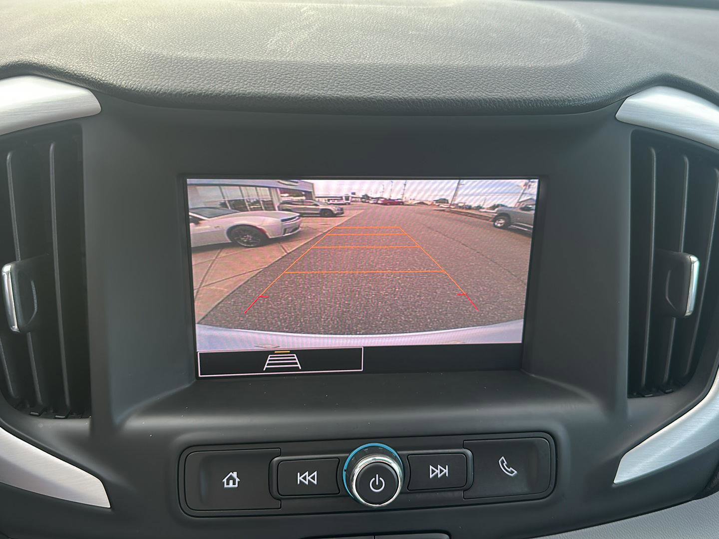 Used 2023 GMC Terrain SLE w/ Driver Convenience Package AWD/4WD image 18