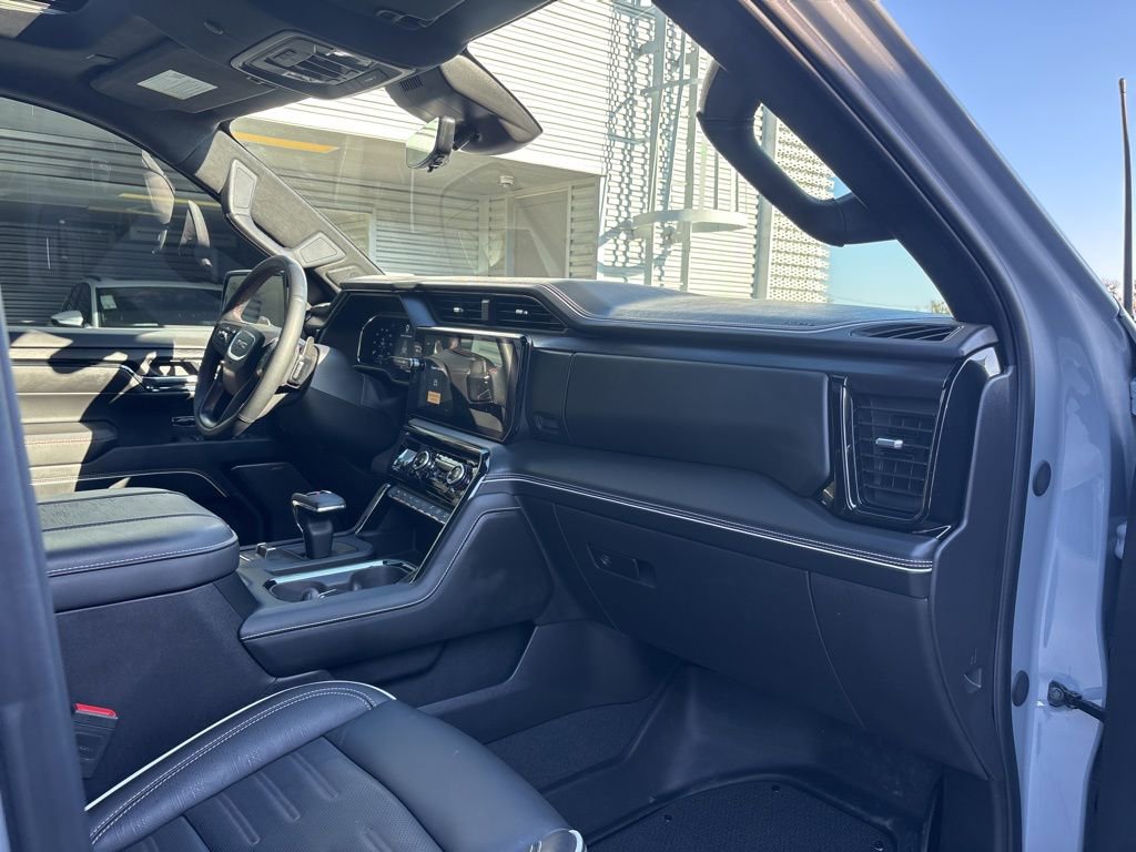 Used 2025 GMC Sierra 1500 AT4X image 15