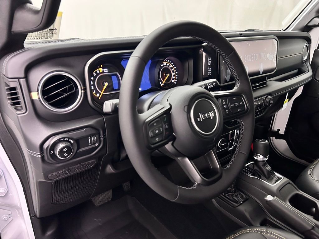 New 2025 Jeep Gladiator Sport image 13