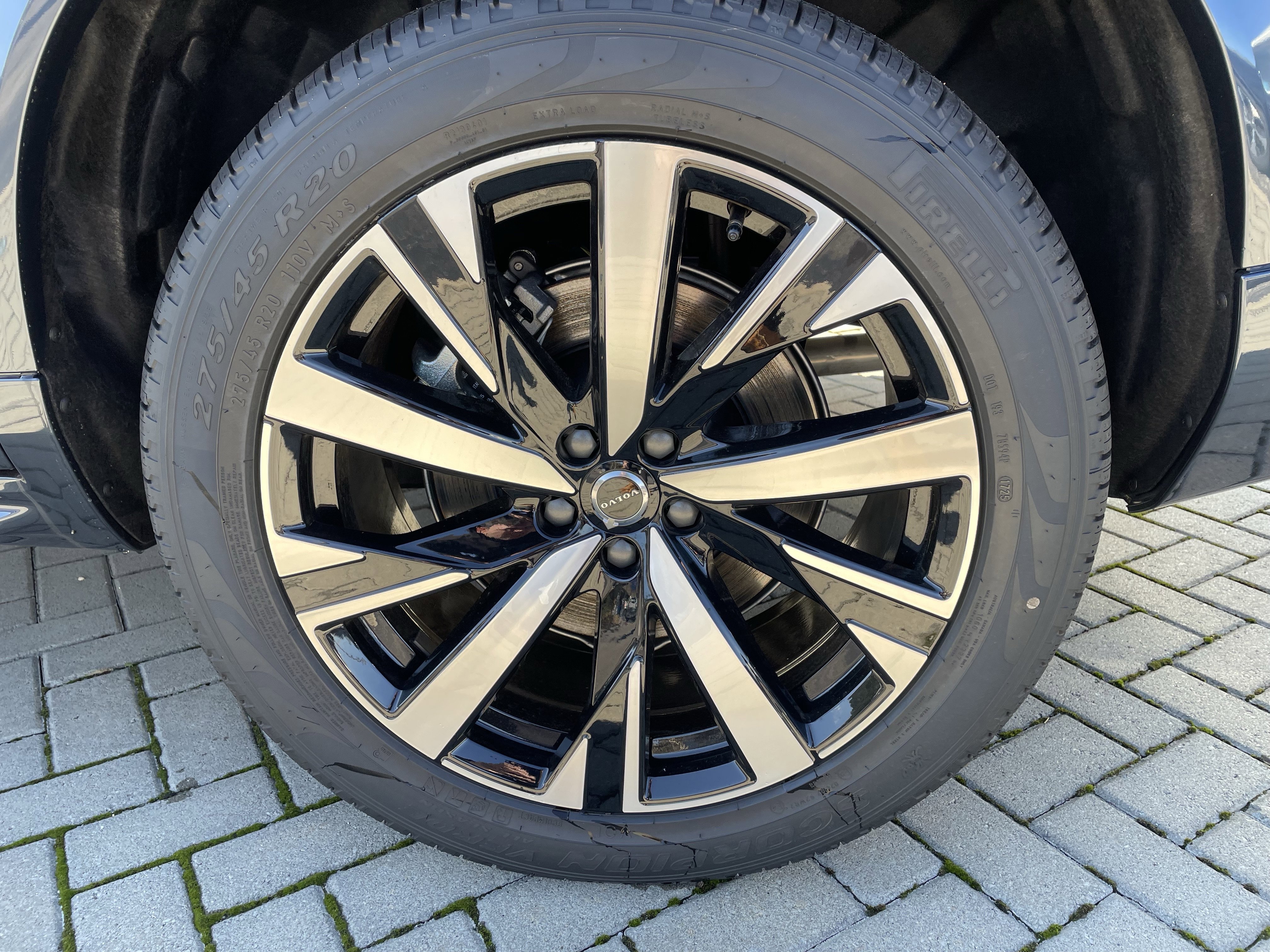 New 2026 Volvo XC90 B6 Core image 8