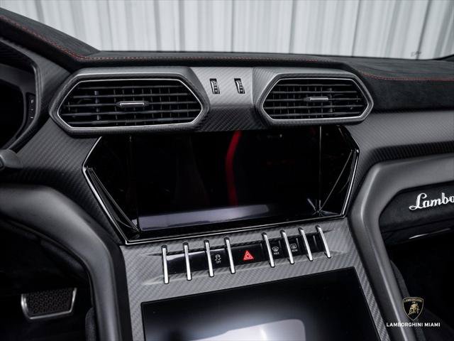 Used 2023 Lamborghini Urus Performante AWD/4WD image 38
