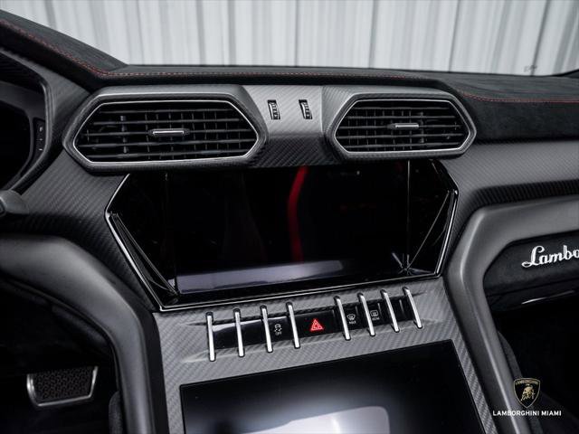 Used 2023 Lamborghini Urus Performante AWD/4WD image 38