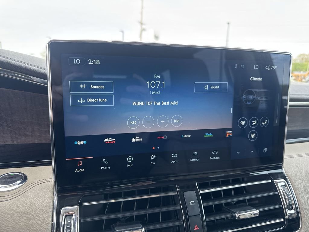 Used 2023 Lincoln Navigator Reserve image 16