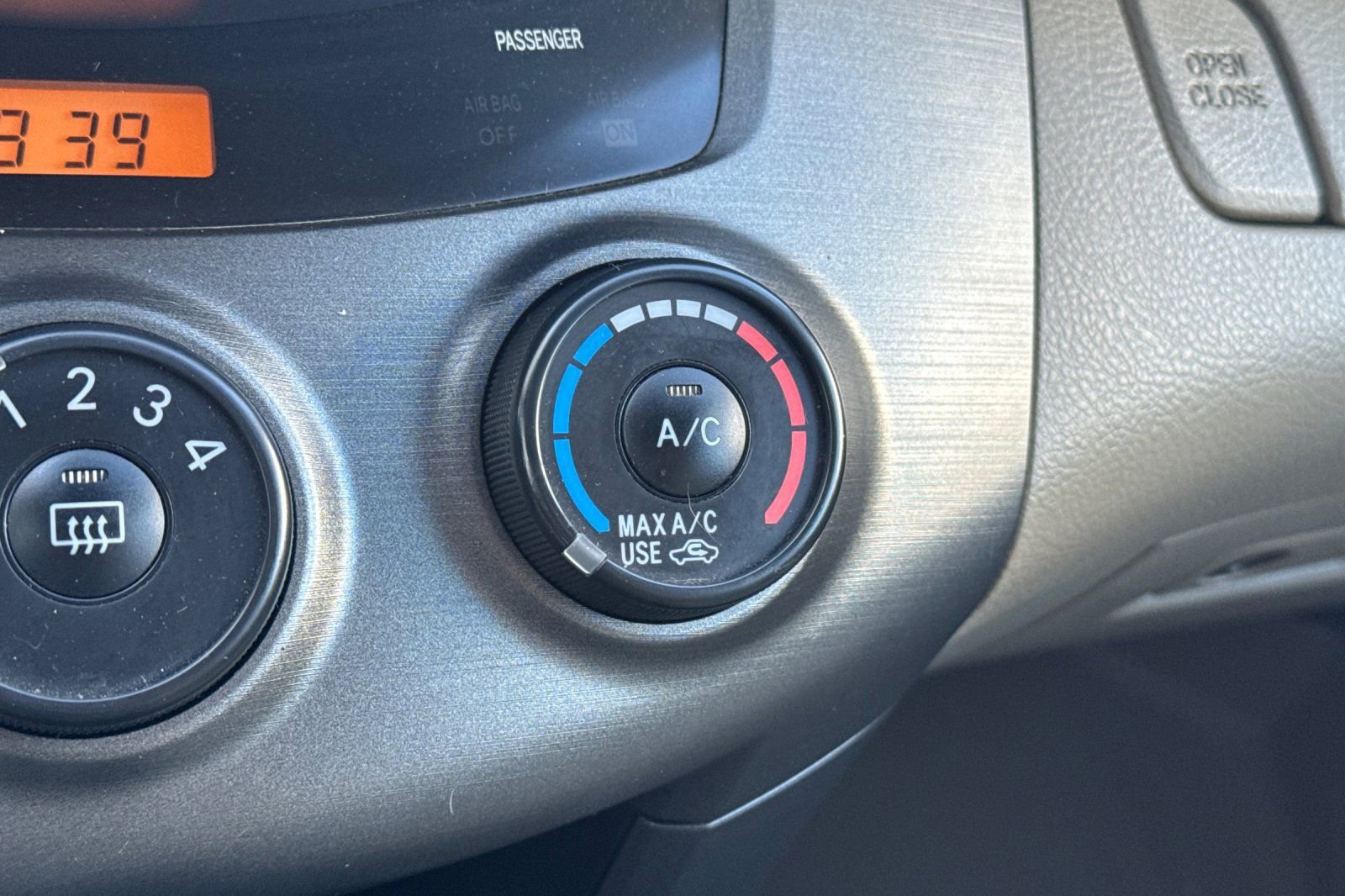 Used 2010 Toyota RAV4 4WD image 29