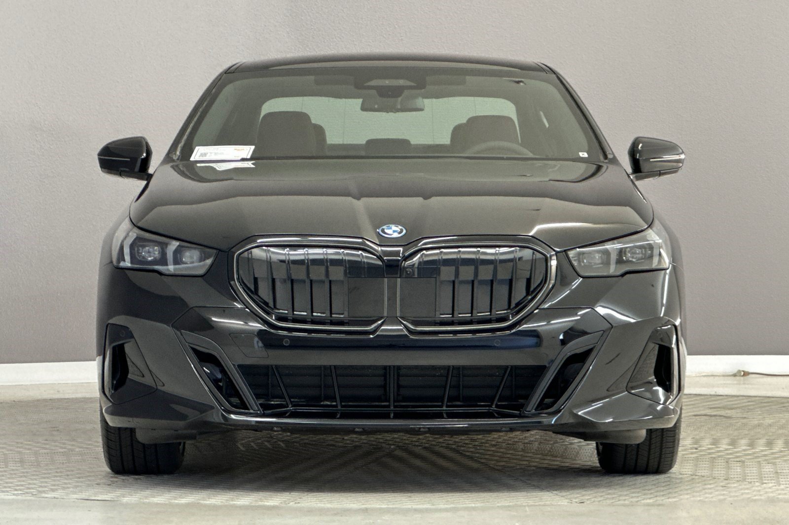 New 2027 BMW 550e xDrive AWD/4WD image 5
