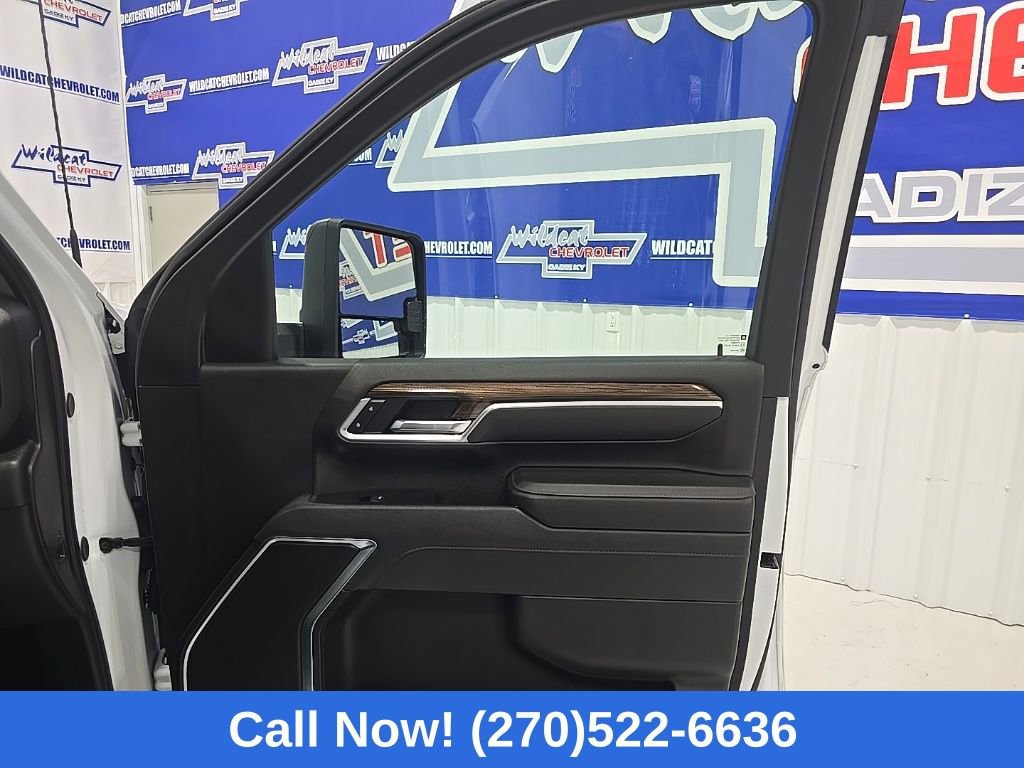 Used 2025 Chevrolet Silverado 2500 LT w/ Convenience Package image 25