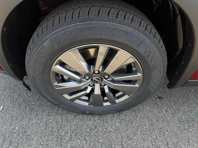 New 2026 Nissan Pathfinder SV image 9